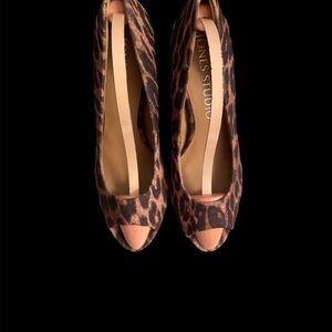 Jones Studio Leopard Peep-Toe Heels in Brown and Tan S/6